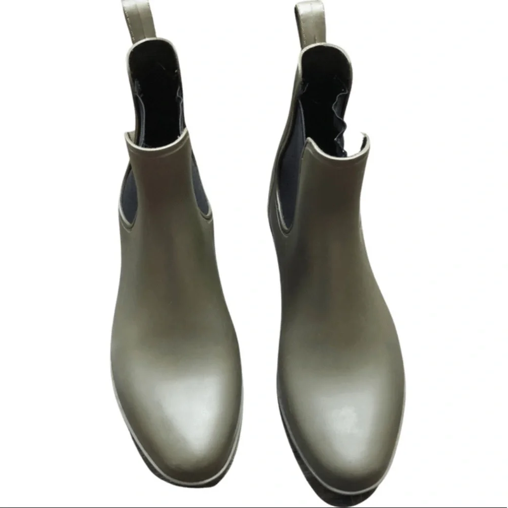 Target Womens Chelsea Ankle Rain Boots Rubber‎ Slip On Waterproof Olive Green